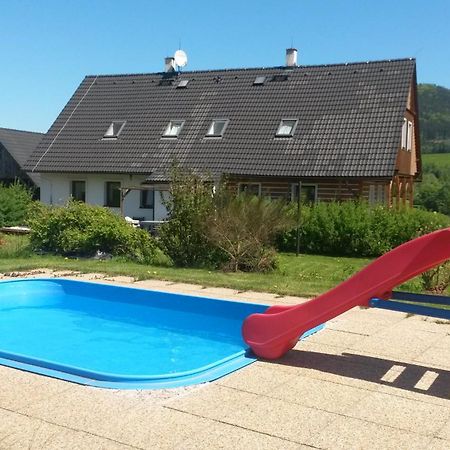 Apartman V Chaloupce Na Vrsku Bernsdorf Exterior foto