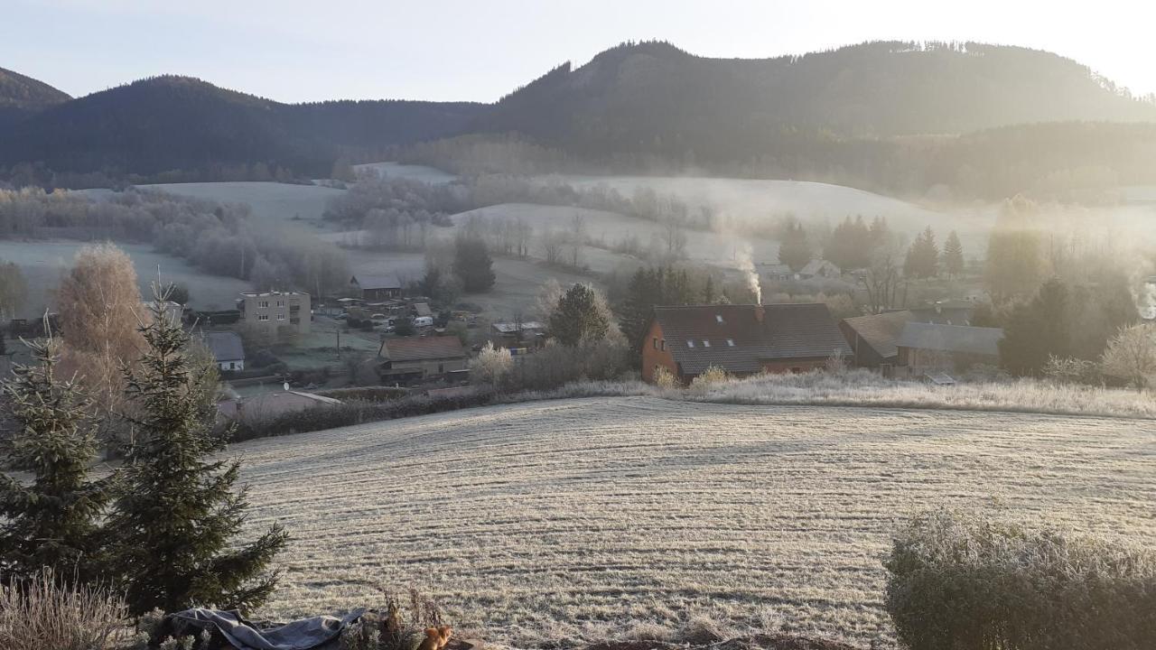 Apartman V Chaloupce Na Vrsku Bernsdorf Exterior foto