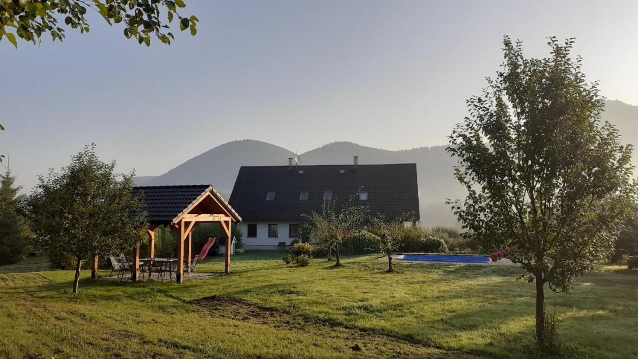 Apartman V Chaloupce Na Vrsku Bernsdorf Exterior foto