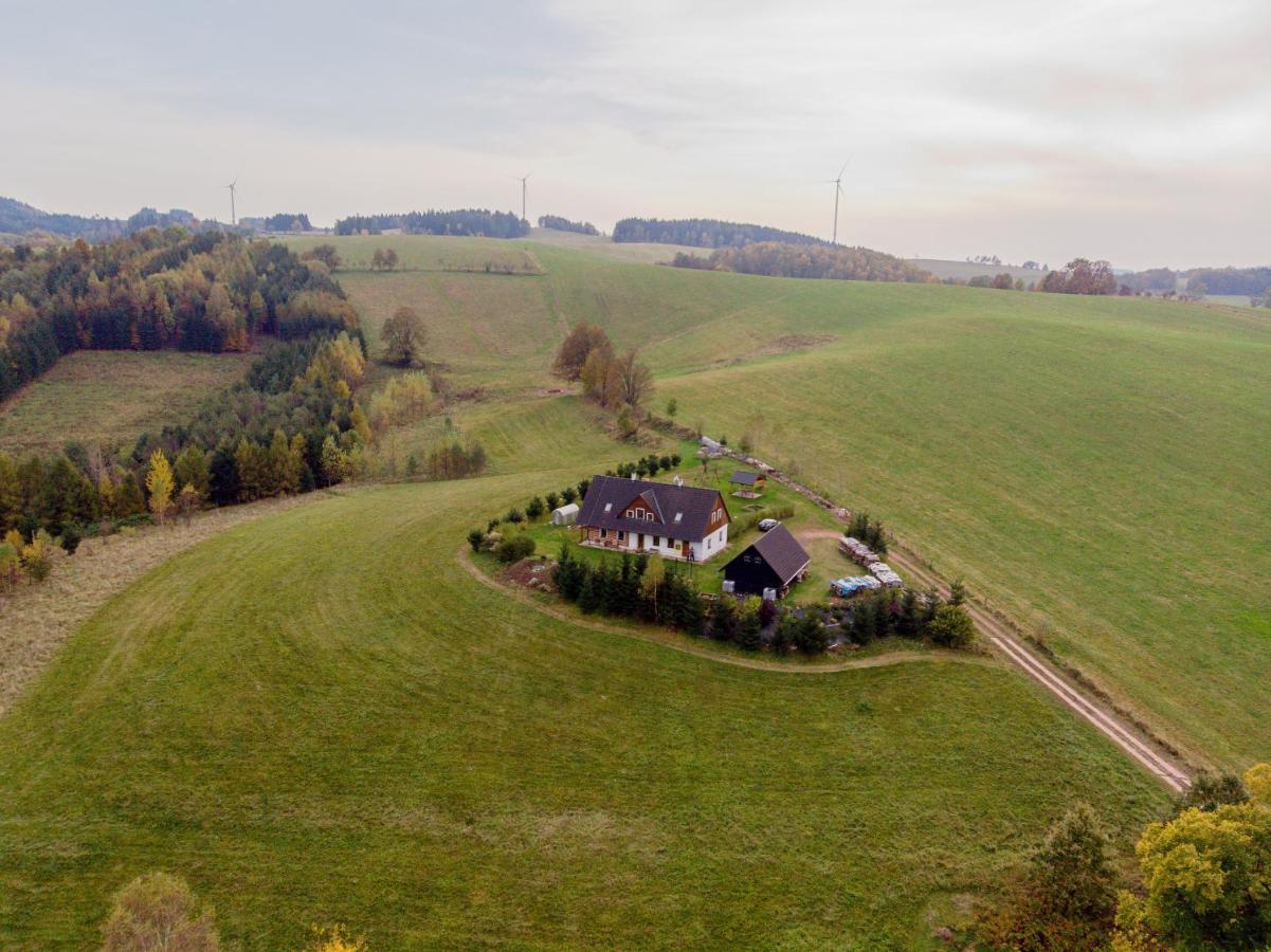Apartman V Chaloupce Na Vrsku Bernsdorf Exterior foto