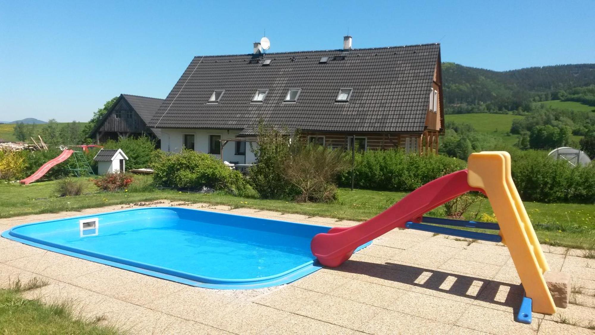 Apartman V Chaloupce Na Vrsku Bernsdorf Exterior foto